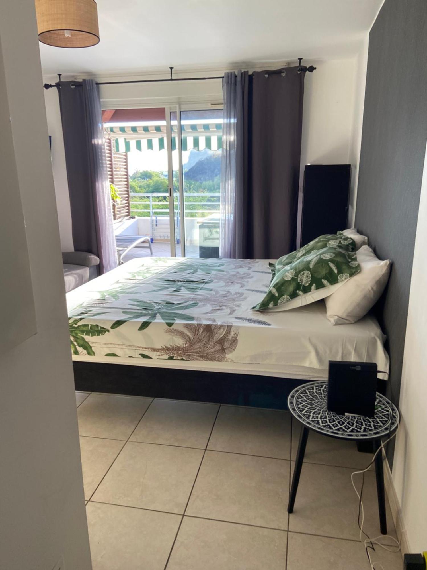 Les Pieds Dans L'Eau ! Apartment Saint-Gilles-les Bains Bagian luar foto